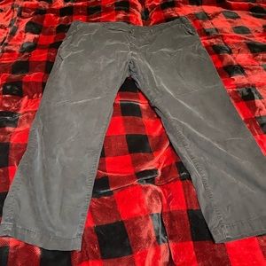 44X32 American Eagle slim straight black khaki pants